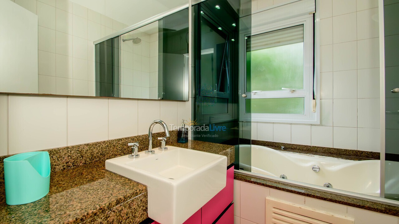 Apartamento para aluguel de temporada em Florianópolis (Cachoeira do Bom Jesus)
