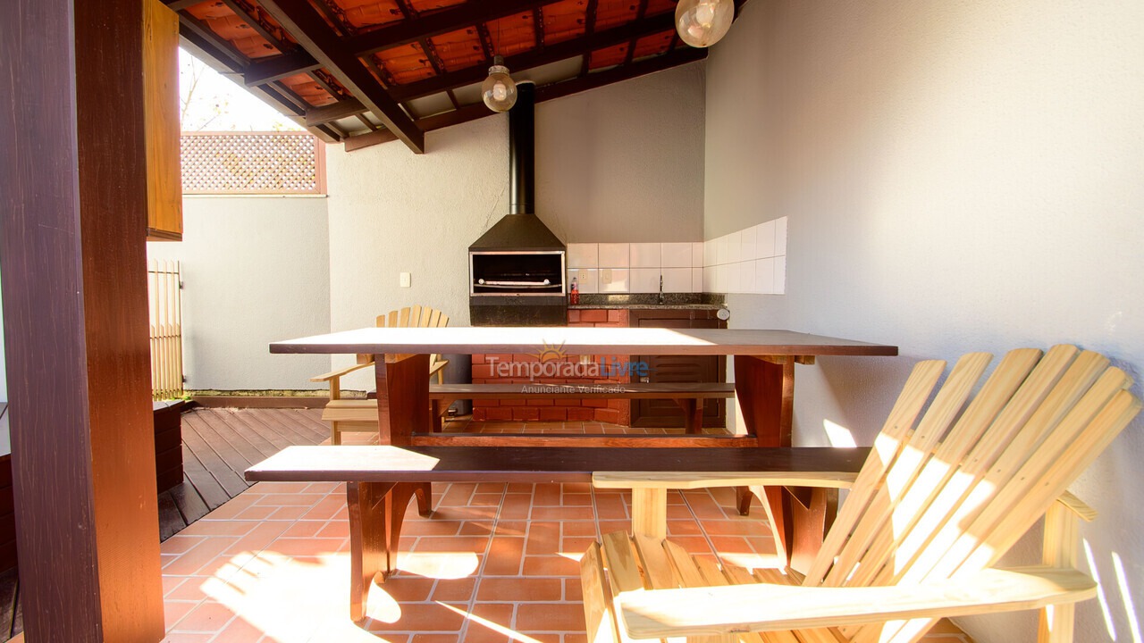 Casa para aluguel de temporada em Florianopolis (Jurerê Internacional)
