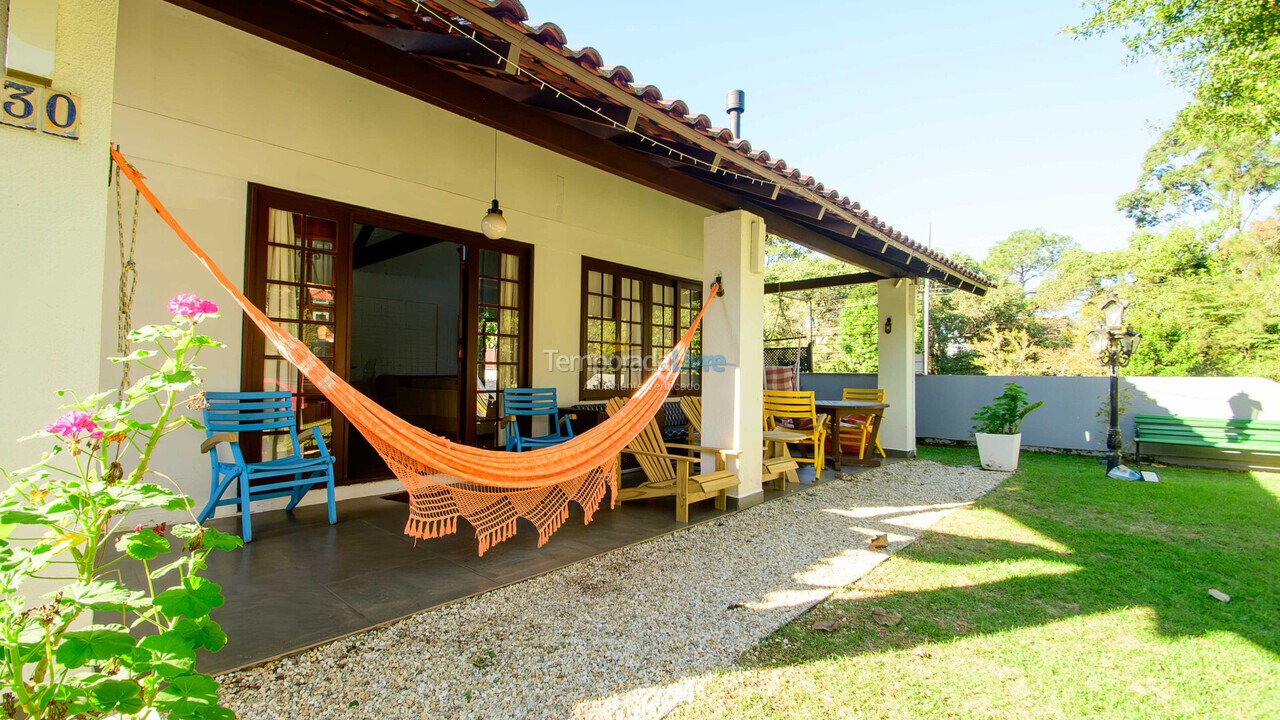 Casa para aluguel de temporada em Florianopolis (Jurerê Internacional)