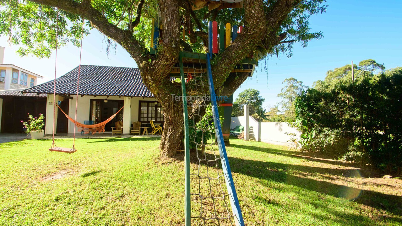 Casa para aluguel de temporada em Florianopolis (Jurerê Internacional)