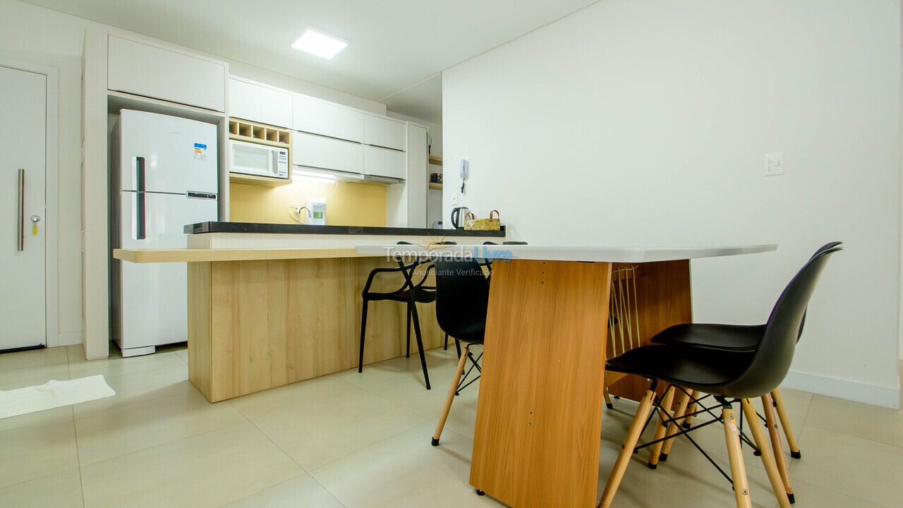 Apartamento para aluguel de temporada em Florianopolis (Praia dos Ingleses)