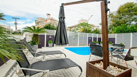 Excellent house for vacation rental in Jurerê Internacional,...
