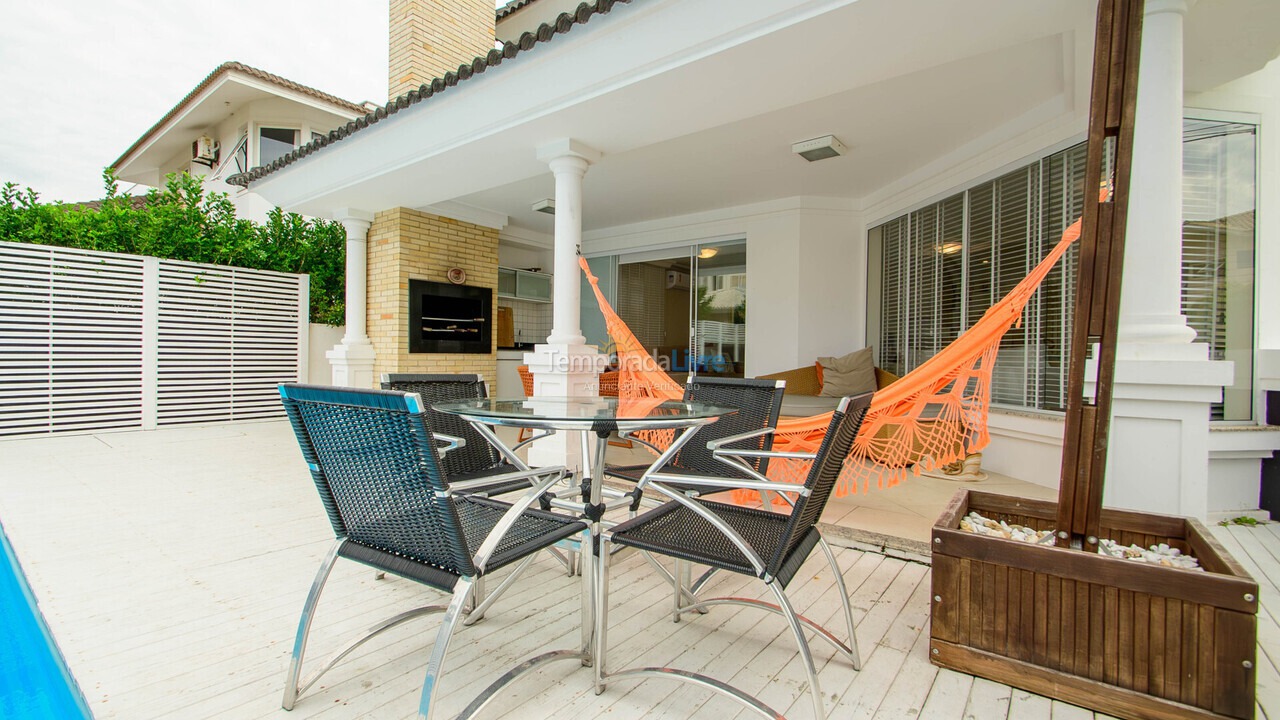 House for vacation rental in Florianopolis (Jurerê Internacional)