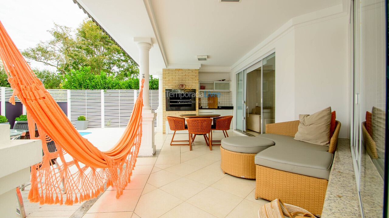 House for vacation rental in Florianopolis (Jurerê Internacional)