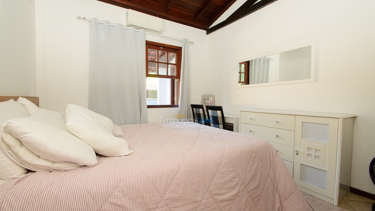 Casa para aluguel de temporada em Florianopolis (Jurerê Internacional)