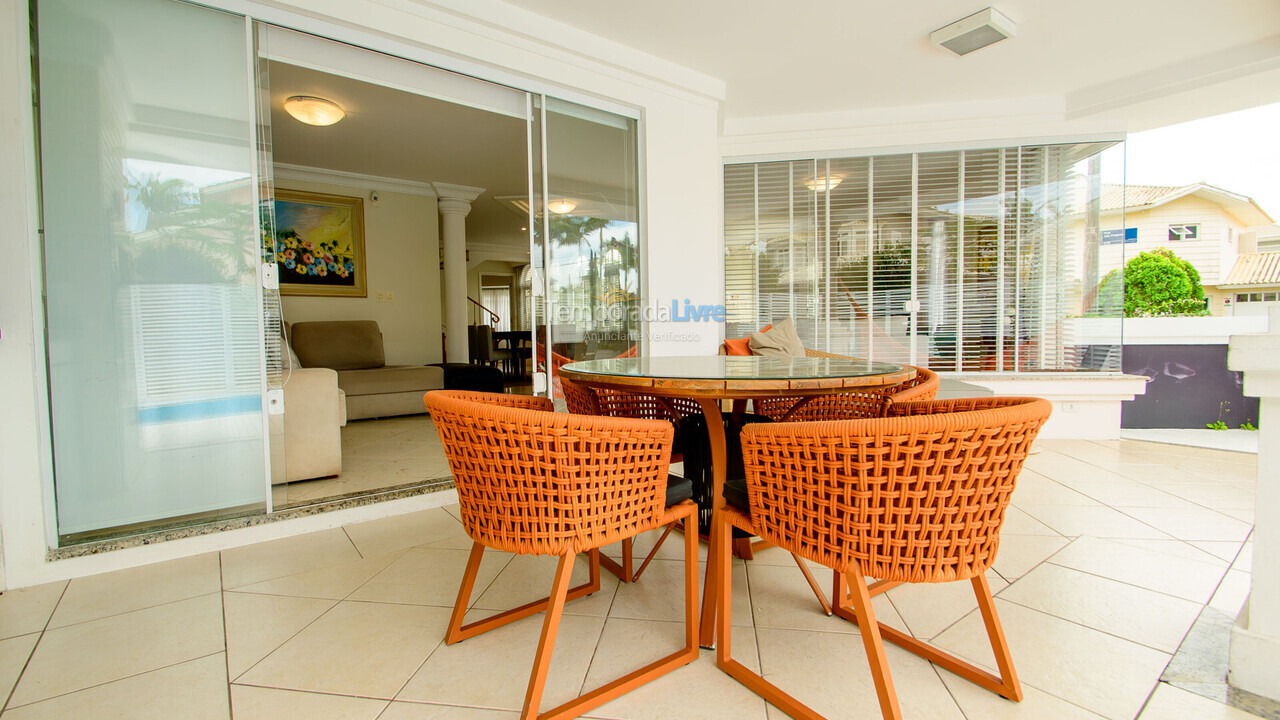 House for vacation rental in Florianopolis (Jurerê Internacional)