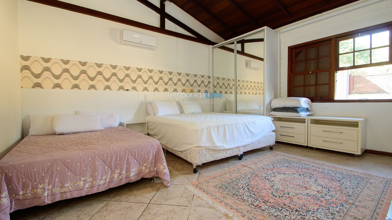 Casa para aluguel de temporada em Florianopolis (Jurerê Internacional)