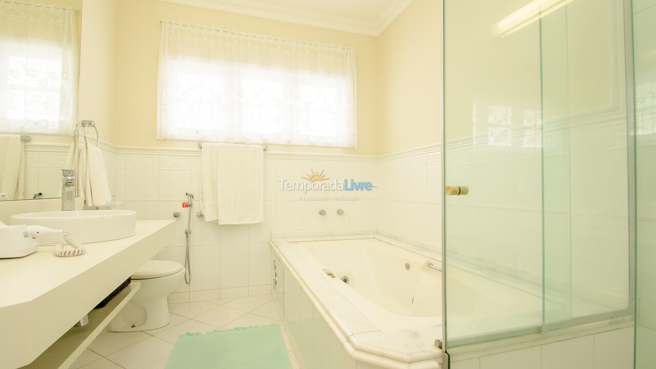 House for vacation rental in Florianopolis (Jurerê Internacional)