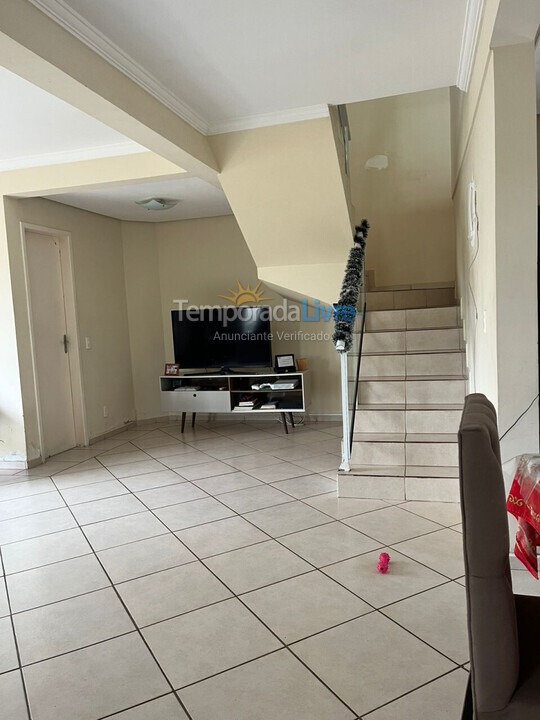 Casa para aluguel de temporada em Florianopolis (Praia dos Ingleses)