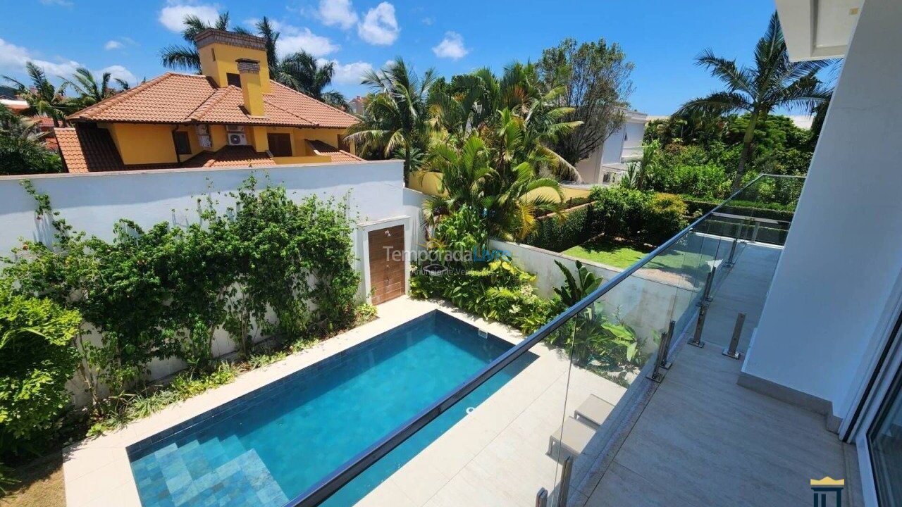 House for vacation rental in Florianopolis (Jurerê Internacional)