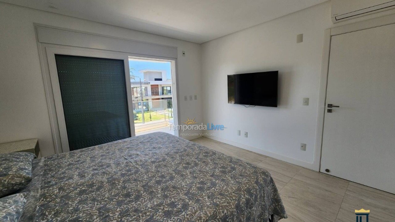 House for vacation rental in Florianopolis (Jurerê Internacional)