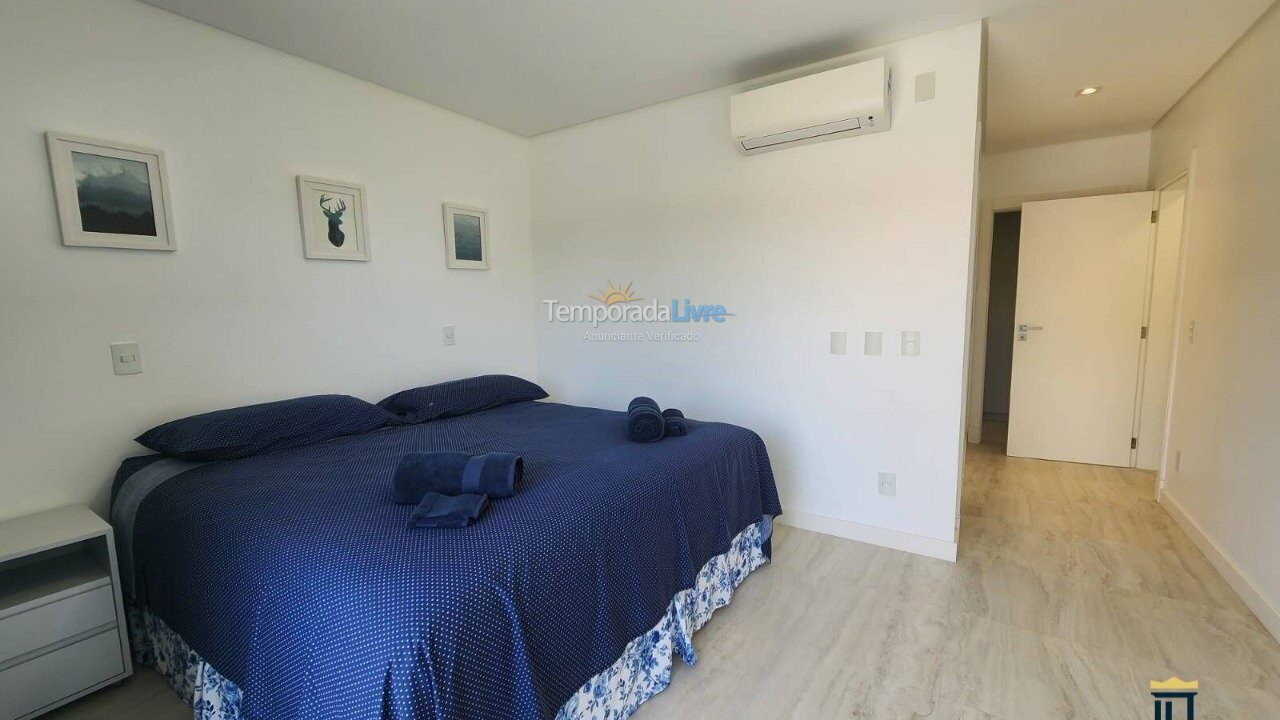 House for vacation rental in Florianopolis (Jurerê Internacional)