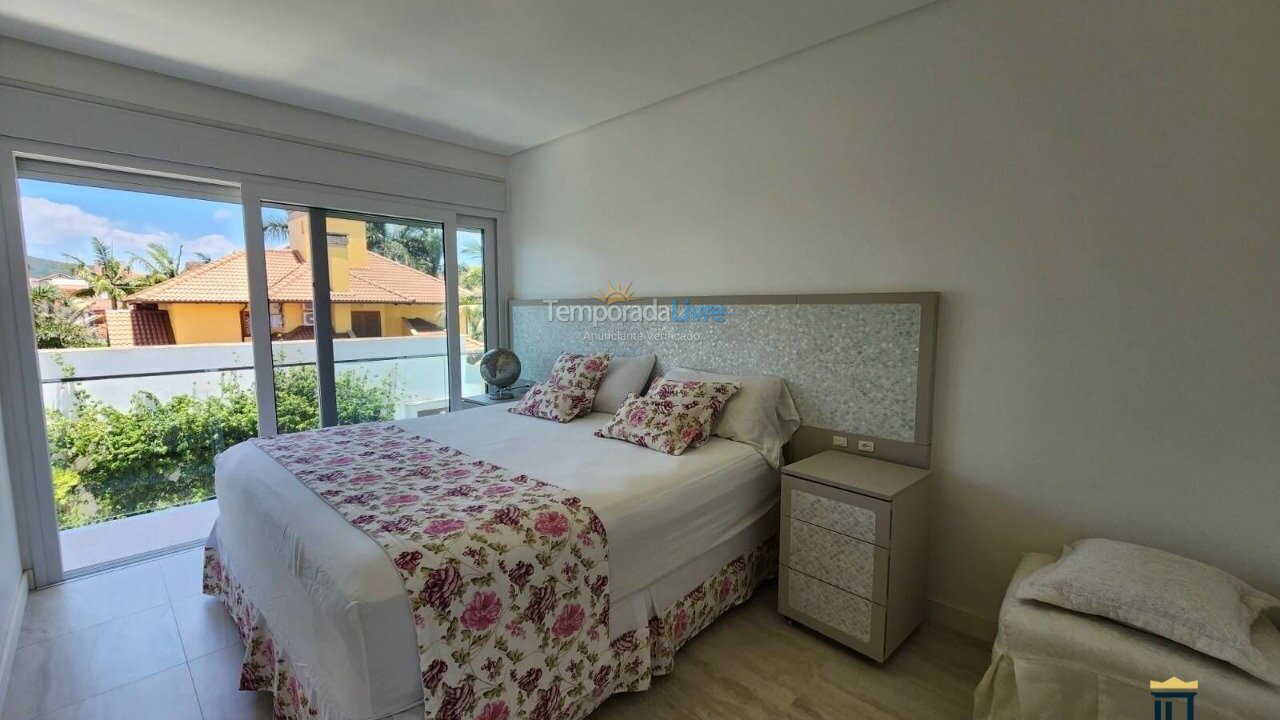 House for vacation rental in Florianopolis (Jurerê Internacional)