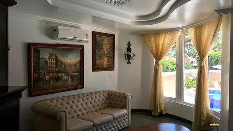 Casa com 7 quartos de Temporada, Jurerê Internacional - Florianópolis