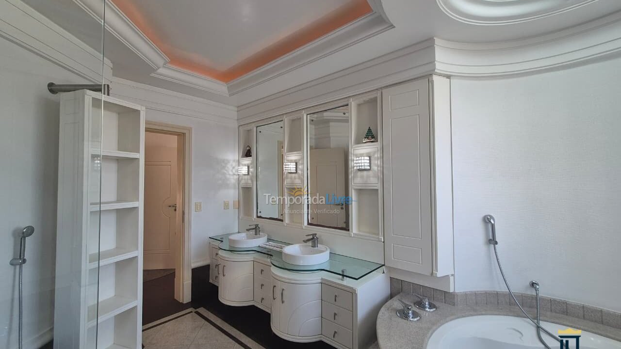 Casa para aluguel de temporada em Florianopolis (Jurerê Internacional)