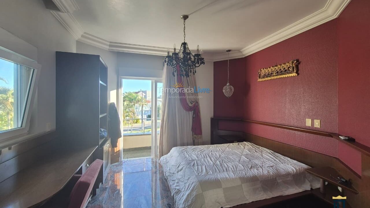 Casa para aluguel de temporada em Florianopolis (Jurerê Internacional)
