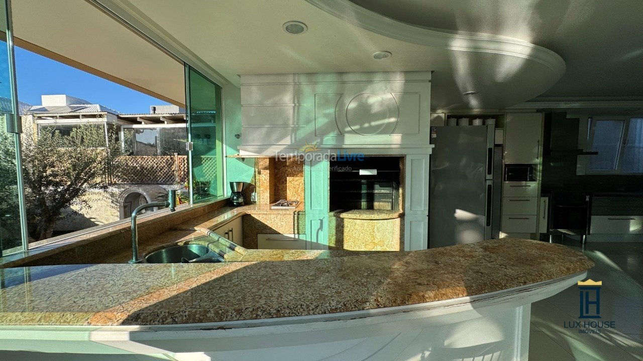 Casa para aluguel de temporada em Florianopolis (Jurerê Internacional)