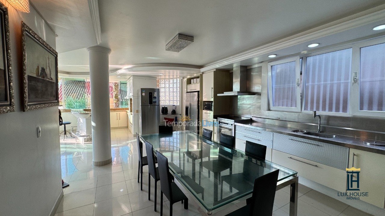 Casa para aluguel de temporada em Florianopolis (Jurerê Internacional)