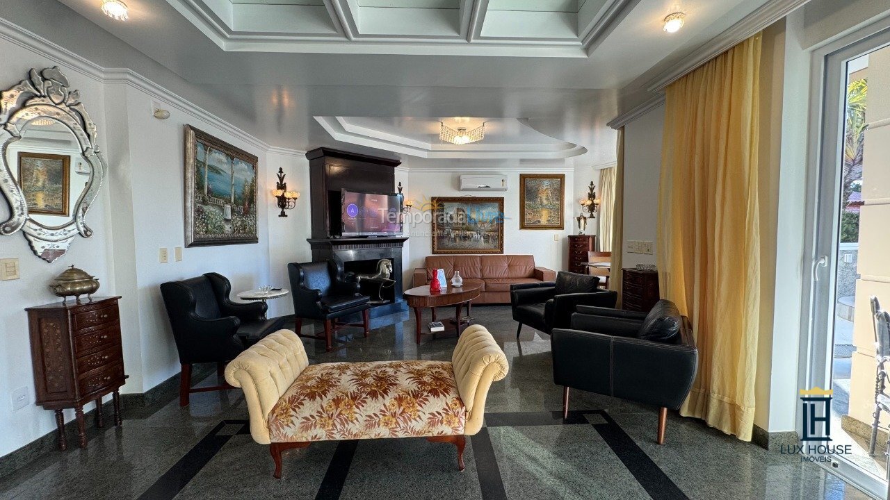 Casa para aluguel de temporada em Florianopolis (Jurerê Internacional)