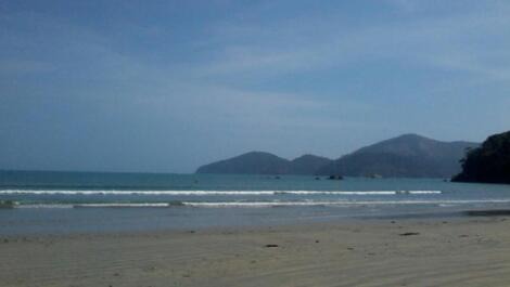 Cómodo apartamento cerca de las playas de Sapê y Maranduba.