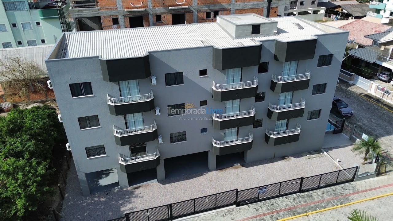 Apartamento para aluguel de temporada em Bombinhas (Canto Grande)