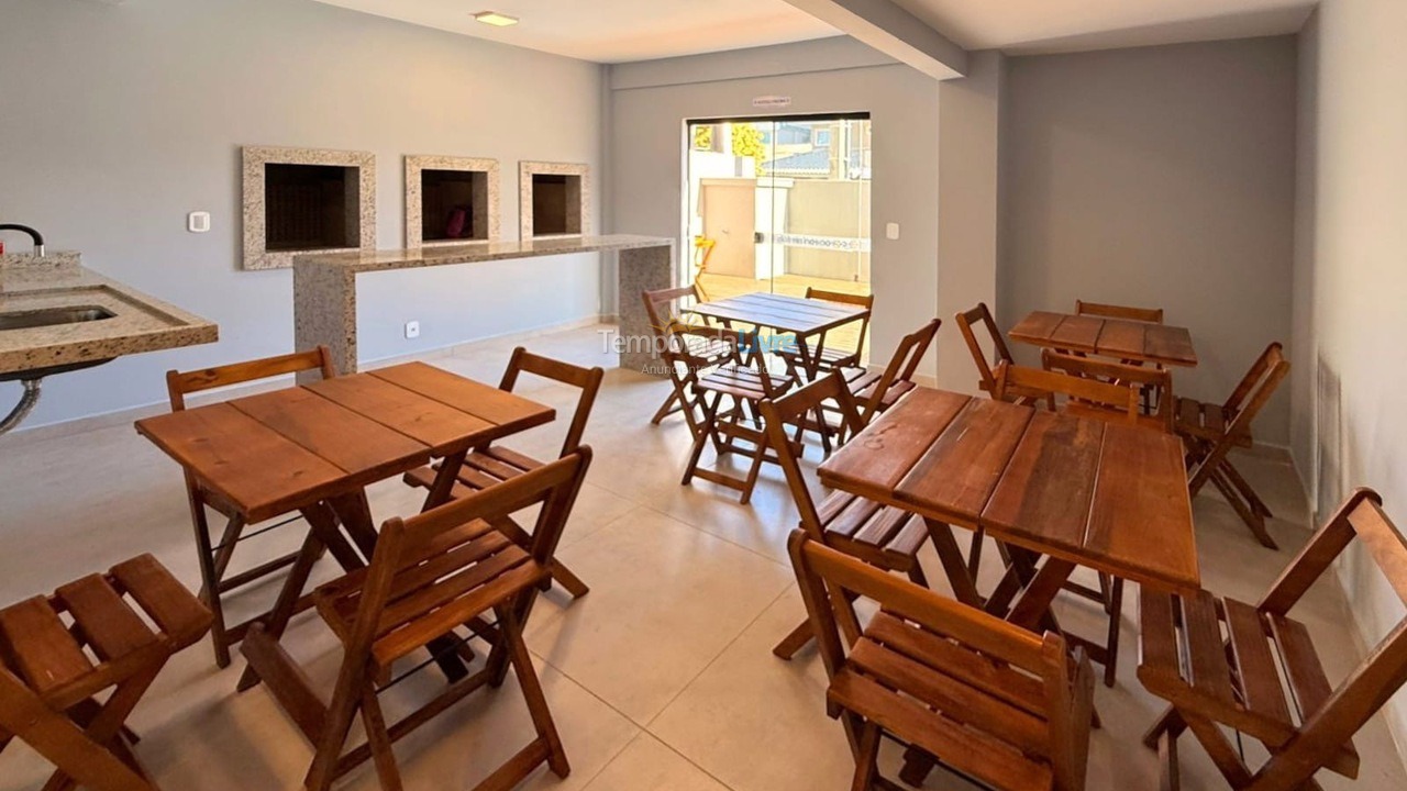 Apartamento para aluguel de temporada em Bombinhas (Canto Grande)
