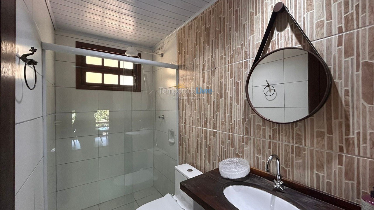 Casa para alquiler de vacaciones em Ubatuba (Praia Vermelha do Centro)