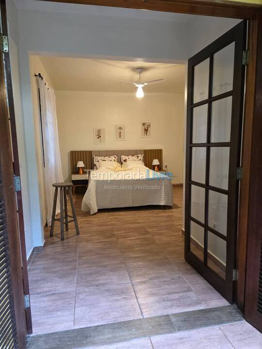 Casa para alquiler de vacaciones em Ubatuba (Praia Vermelha do Centro)