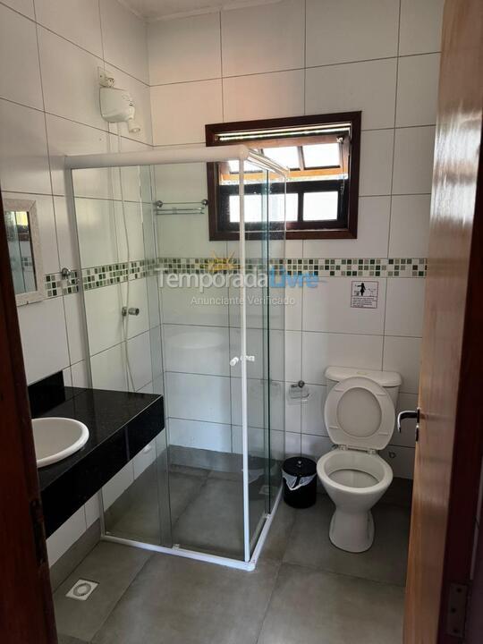 Casa para alquiler de vacaciones em Ubatuba (Praia Vermelha do Centro)