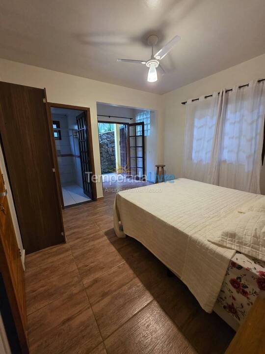 Casa para alquiler de vacaciones em Ubatuba (Praia Vermelha do Centro)