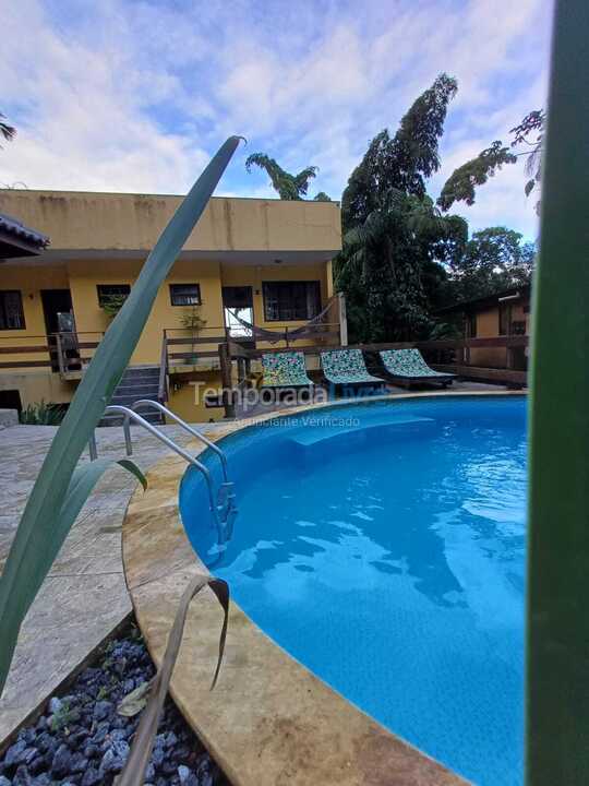 Casa para alquiler de vacaciones em Ubatuba (Praia Vermelha do Centro)