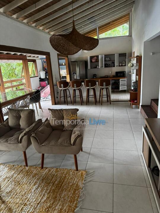 Casa para alquiler de vacaciones em Ubatuba (Praia Vermelha do Centro)