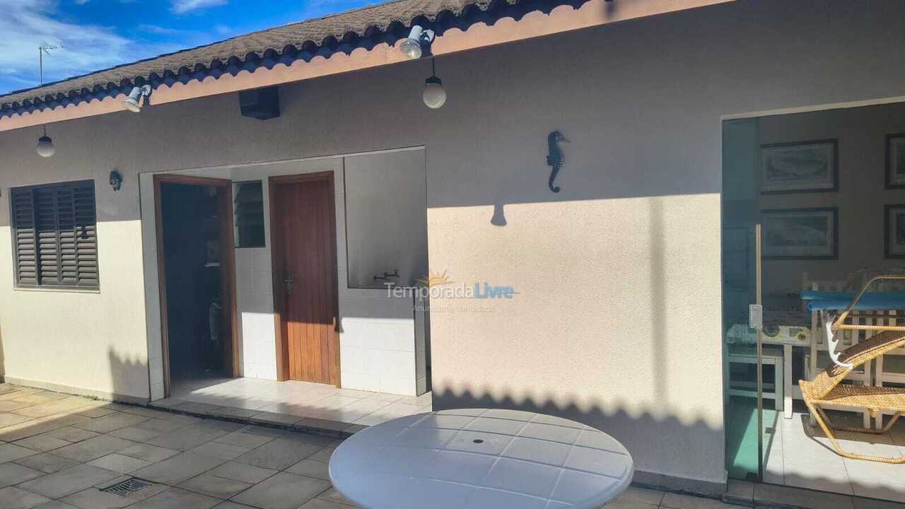 Casa para aluguel de temporada em Guarujá (Praia do Pernambuco)