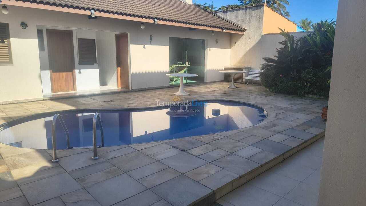 Casa para aluguel de temporada em Guarujá (Praia do Pernambuco)