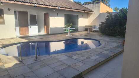 Casa para alugar em Guarujá - Praia do Pernambuco