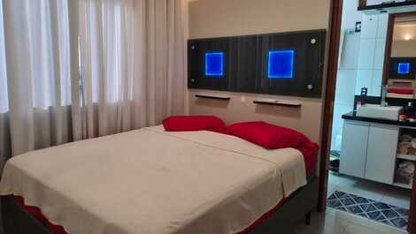 Quarto suíte com banheiro 