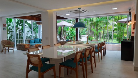 Casa em Condomínio resort de Juquehy.