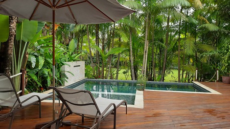 Casa em Condomínio resort de Juquehy.