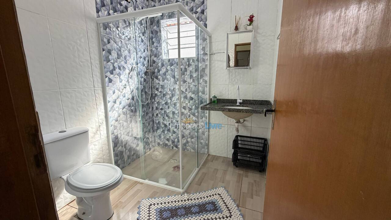 Casa para aluguel de temporada em Ubatuba (Jardim Carolina)