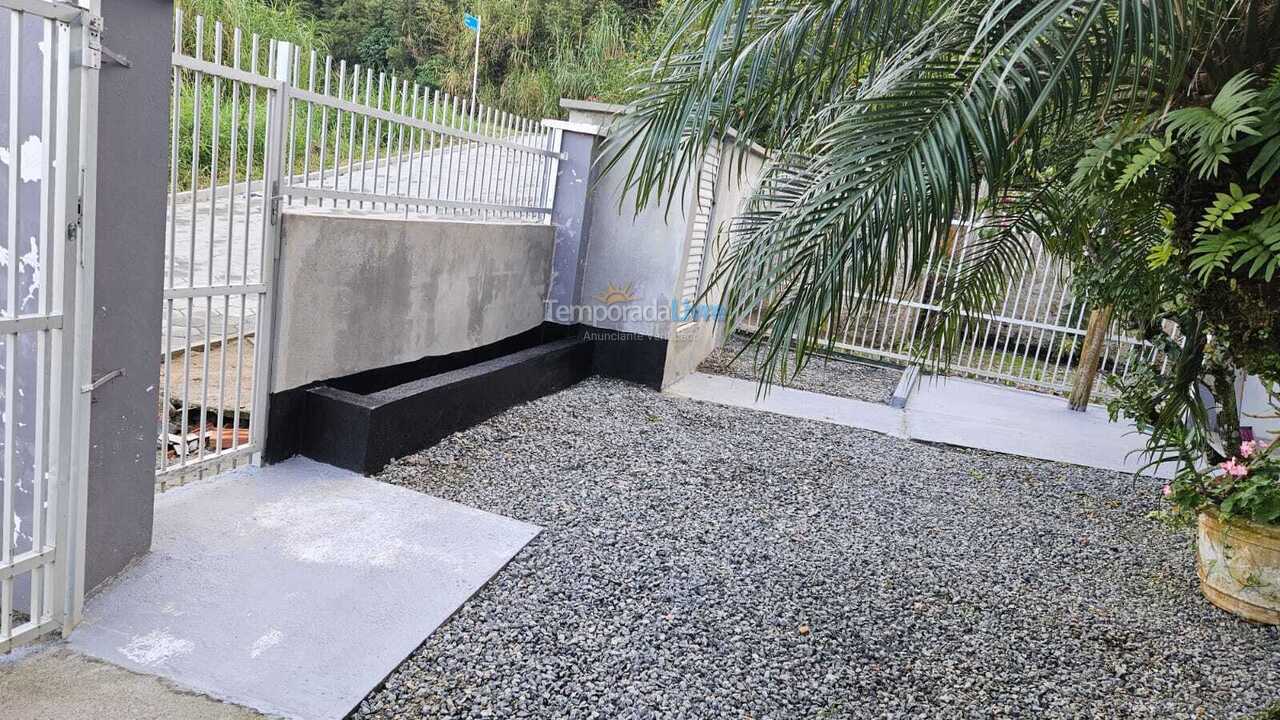 Apartamento para aluguel de temporada em São Francisco do Sul (Ubatuba)