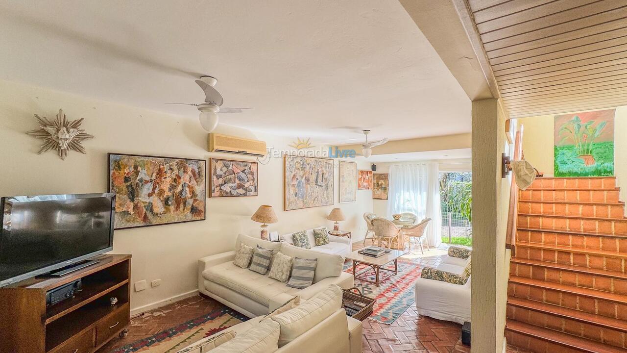 House for vacation rental in São Sebastião (Praia da Baleia)