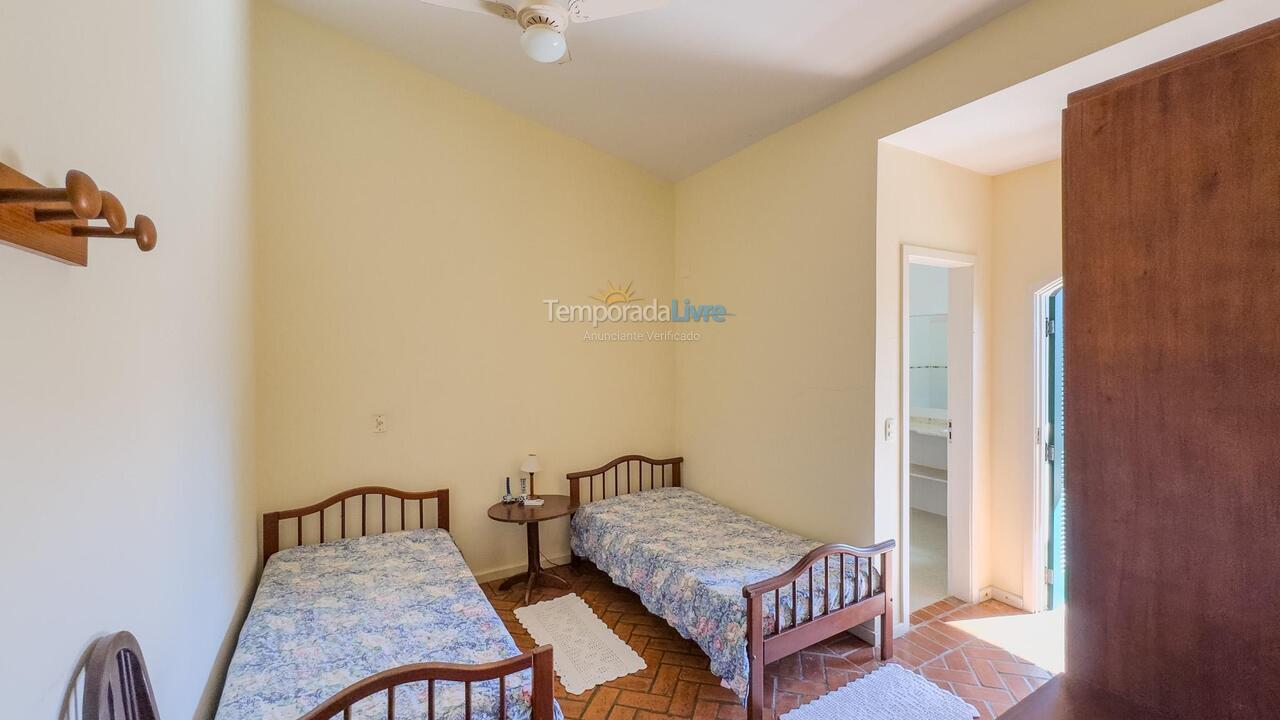 House for vacation rental in São Sebastião (Praia da Baleia)