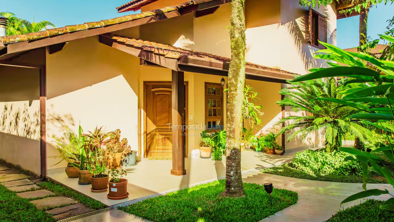 Casa para alquiler de vacaciones em São Sebastião (Juquehy)