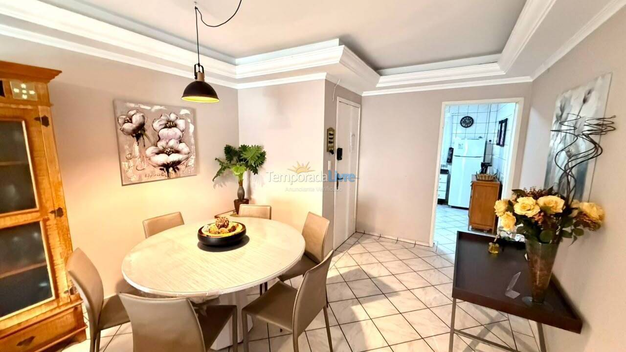 Apartamento para aluguel de temporada em Balneário Camboriú (Praia Central)
