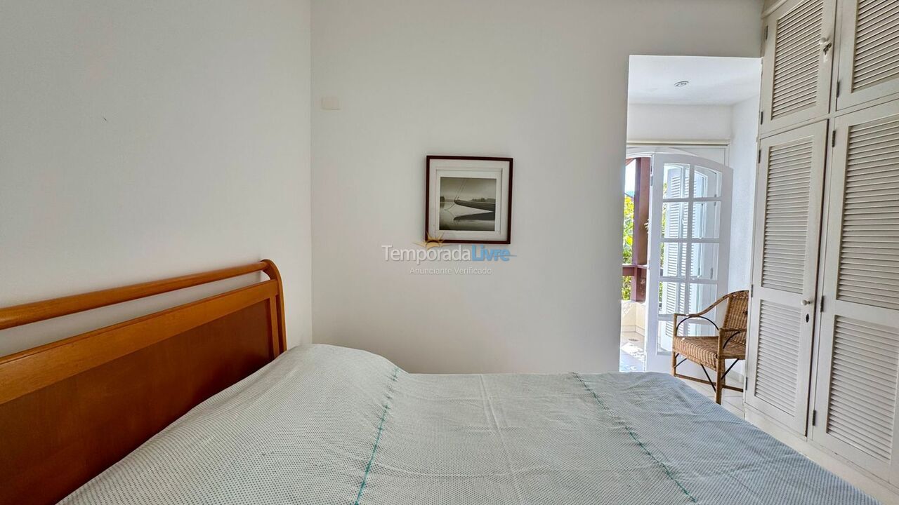 House for vacation rental in São Sebastião (Praia da Baleia)