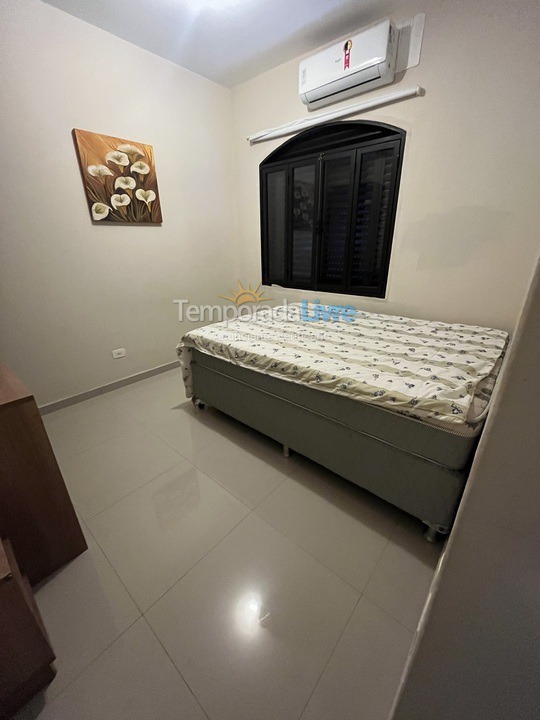 Apartment for vacation rental in Guarujá (Enseada)