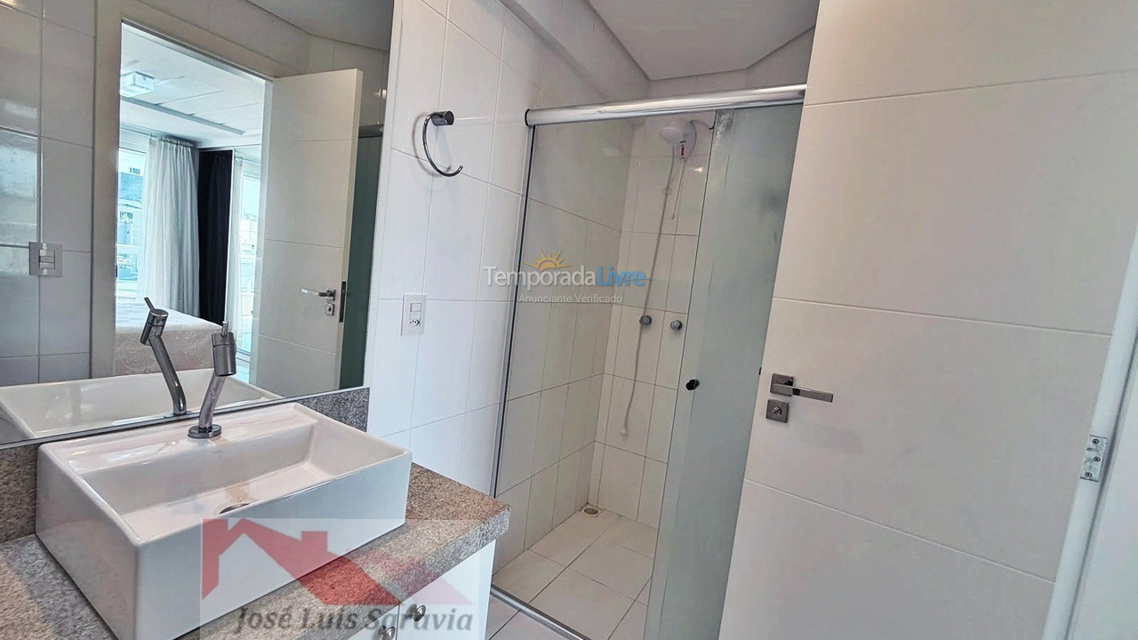 Apartamento para aluguel de temporada em Bombinhas (Praia de Bombas)