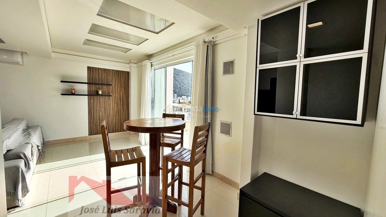 Apartamento para aluguel de temporada em Bombinhas (Praia de Bombas)