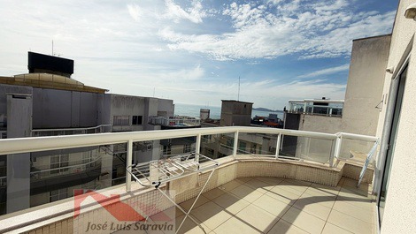 Cobertura espetacular com vista parcial do mar, com 3 suítes, 5 WC!