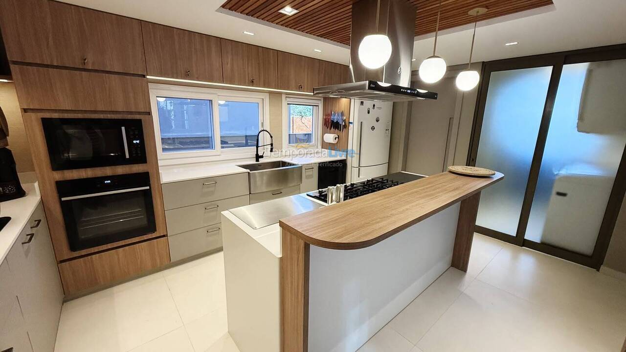 Casa para alquiler de vacaciones em Florianopolis (Jurerê Internacional)